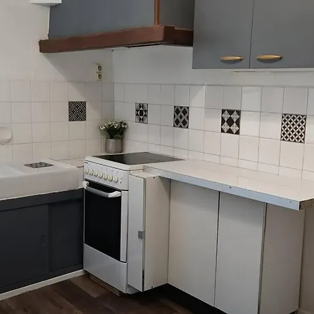 Maison Lumineuse & Jardin Prive شقة كونفولين